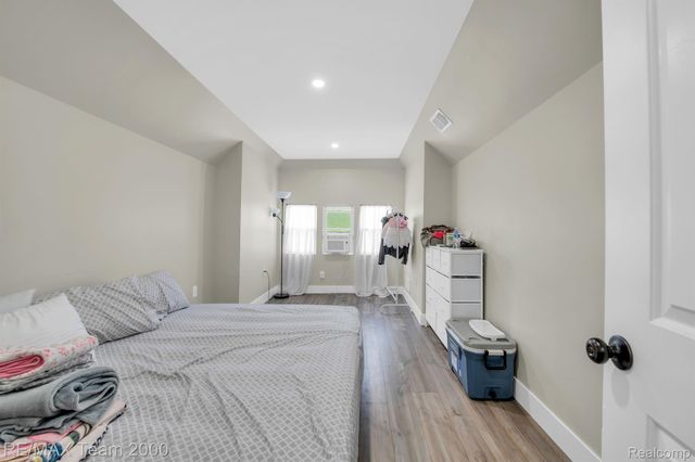 616 ENGLEWOOD Street, Detroit, MI 48202