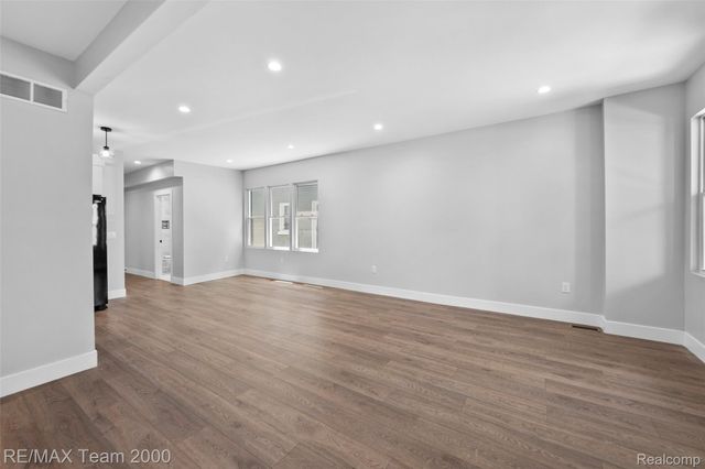 616 ENGLEWOOD Street, Detroit, MI 48202