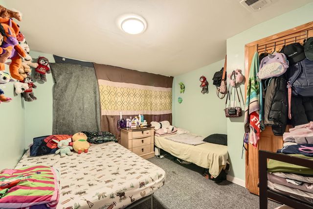 8151 S Bennett Avenue, Chicago, IL 60617