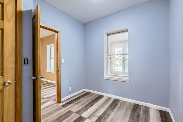 8151 S Bennett Avenue, Chicago, IL 60617