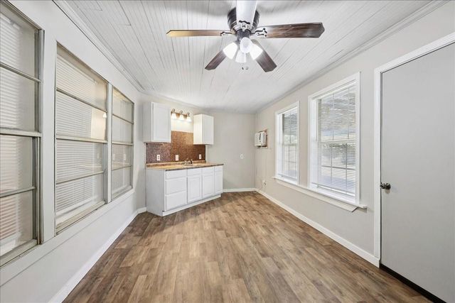 3814 Beverly Avenue, Orange, TX 77632