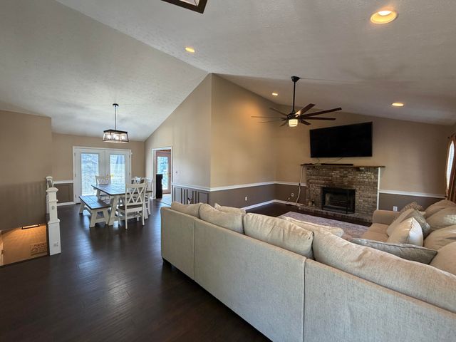 145 Shanahan Lane, Winchester, KY 40391