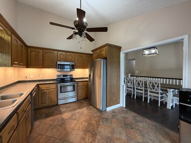 145 Shanahan Lane, Winchester, KY 40391