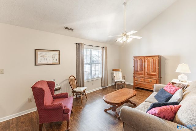 111 Sycamore Place, Athens, AL 35611