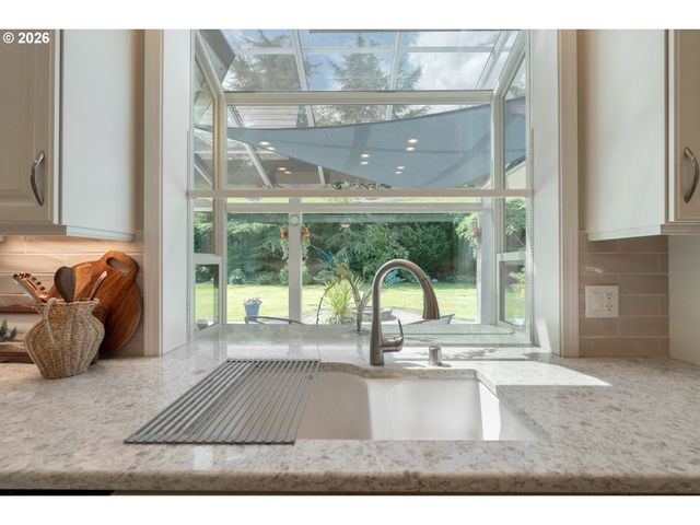 17011 Ne 41ST Cir, Vancouver, WA 98682