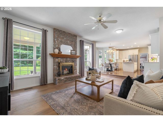 17011 Ne 41ST Cir, Vancouver, WA 98682