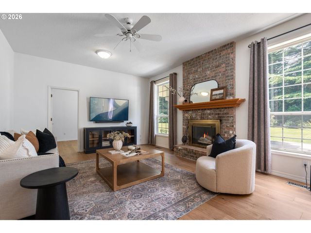 17011 Ne 41ST Cir, Vancouver, WA 98682