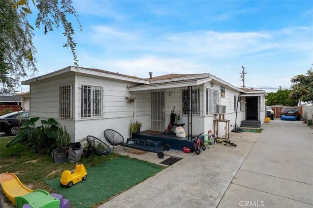 1616 N Willowbrook, Compton, CA 90222