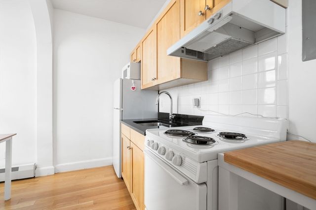483 Beacon St PH4, Boston, MA 02115