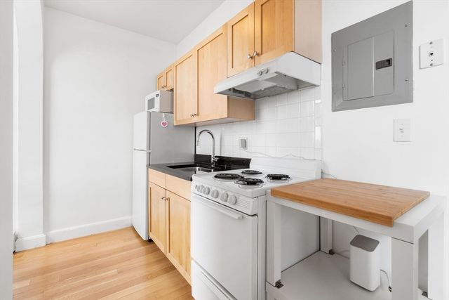 483 Beacon St PH4, Boston, MA 02115