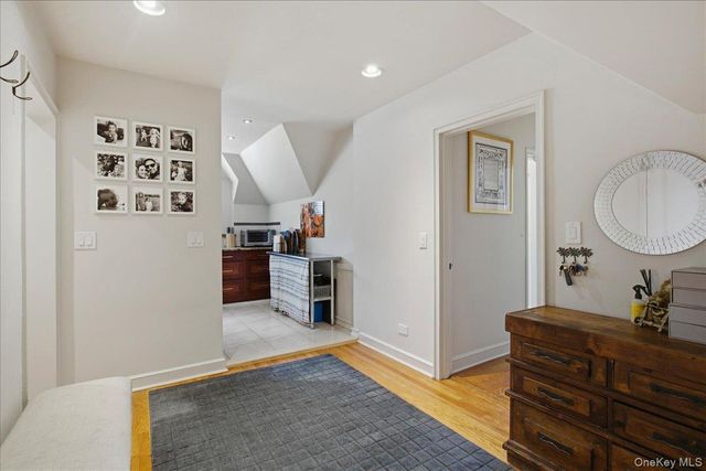 13 Campus Place SL, Scarsdale, NY 10583