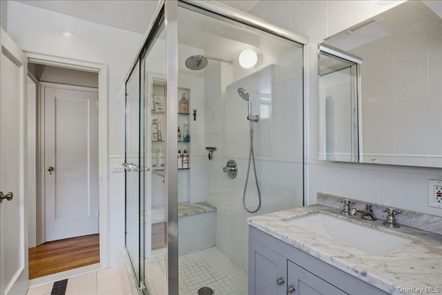 13 Campus Place SL, Scarsdale, NY 10583