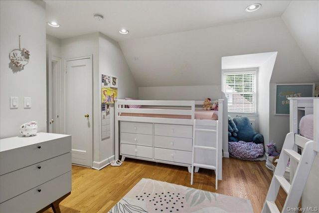 13 Campus Place SL, Scarsdale, NY 10583