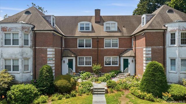 13 Campus Place SL, Scarsdale, NY 10583