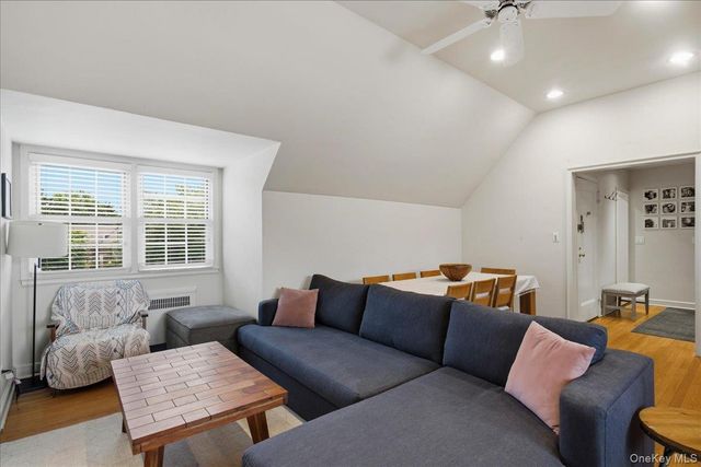 13 Campus Place SL, Scarsdale, NY 10583