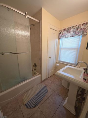 51 Rollinson St, West Orange Twp., NJ 07052