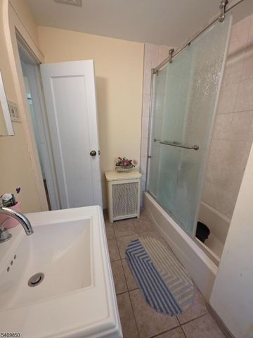 51 Rollinson St, West Orange Twp., NJ 07052