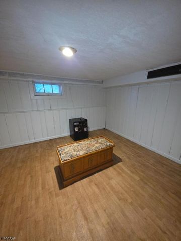 51 Rollinson St, West Orange Twp., NJ 07052