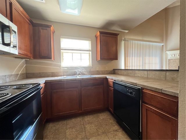 1777 N Chestnut Avenue, Fayetteville, AR 72703