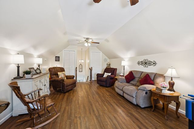 107 Sugar Tree Rd, Pulaski, TN 38478