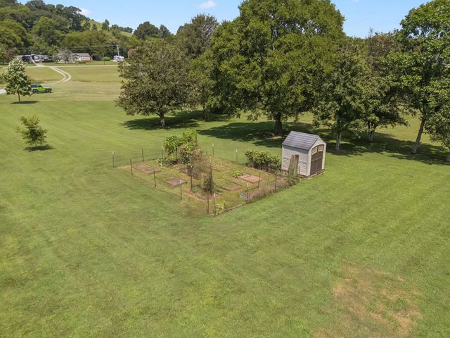 107 Sugar Tree Rd, Pulaski, TN 38478