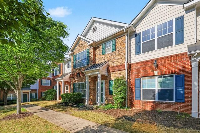 2818 Village Trace, Atlanta, GA 30344