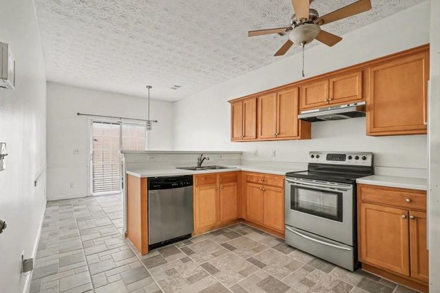 2818 Village Trace, Atlanta, GA 30344