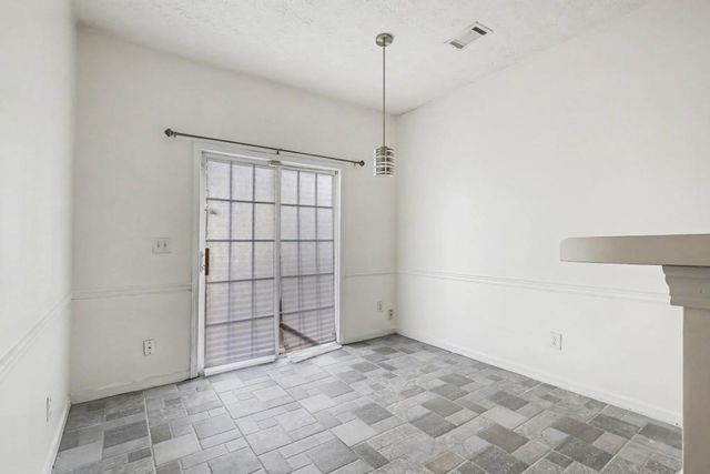 2818 Village Trace, Atlanta, GA 30344