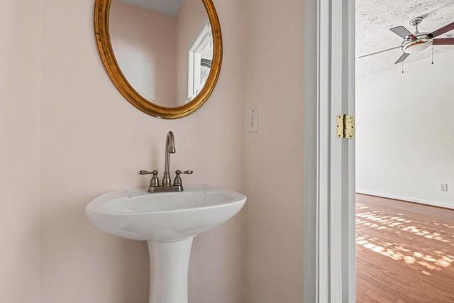 2818 Village Trace, Atlanta, GA 30344