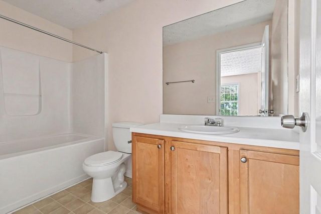 2818 Village Trace, Atlanta, GA 30344