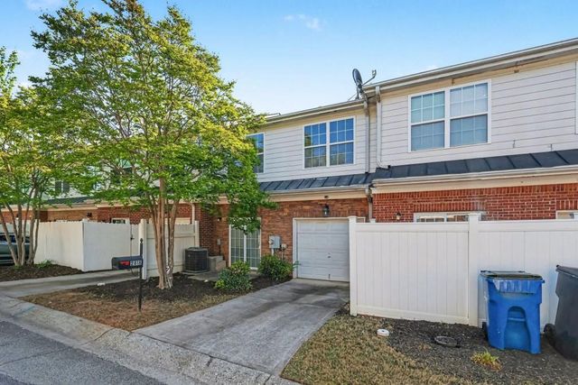 2818 Village Trace, Atlanta, GA 30344