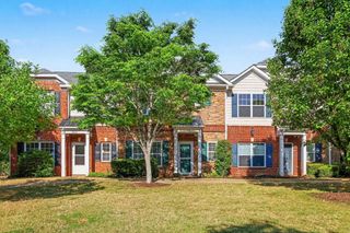 2818 Village Trace, Atlanta, GA 30344