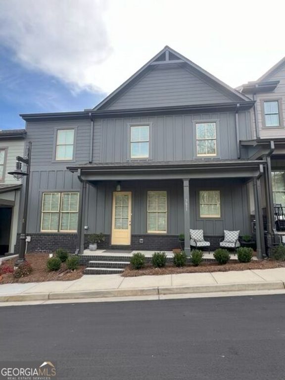 5611 Pine Street, Flowery Branch, GA 30542 — photo 2