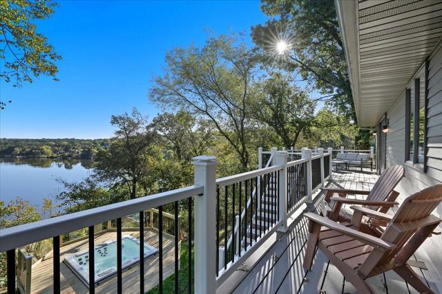 767 Mallalieu Drive, Hudson, WI 54016