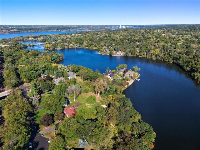 767 Mallalieu Drive, Hudson, WI 54016