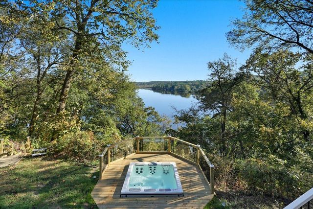 767 Mallalieu Drive, Hudson, WI 54016