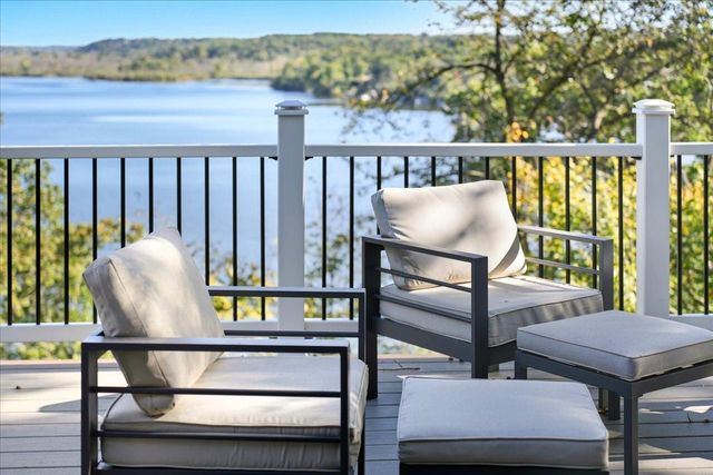 767 Mallalieu Drive, Hudson, WI 54016