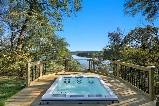 767 Mallalieu Drive, Hudson, WI 54016
