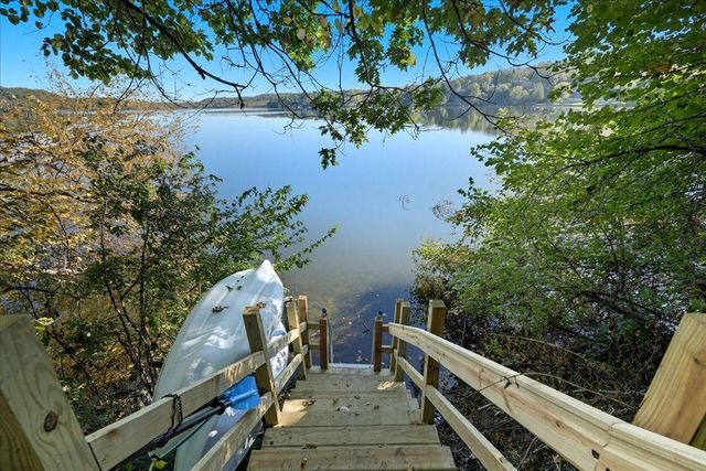 767 Mallalieu Drive, Hudson, WI 54016