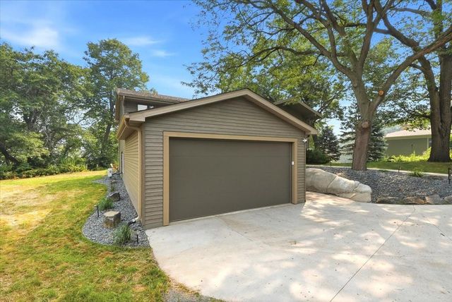 767 Mallalieu Drive, Hudson, WI 54016