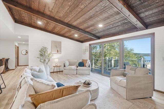 767 Mallalieu Drive, Hudson, WI 54016