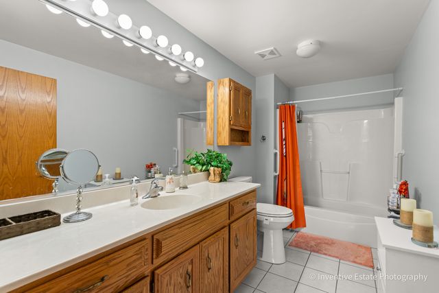 6540 Pine Trail Lane 2, Tinley Park, IL 60477