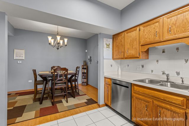 6540 Pine Trail Lane 2, Tinley Park, IL 60477