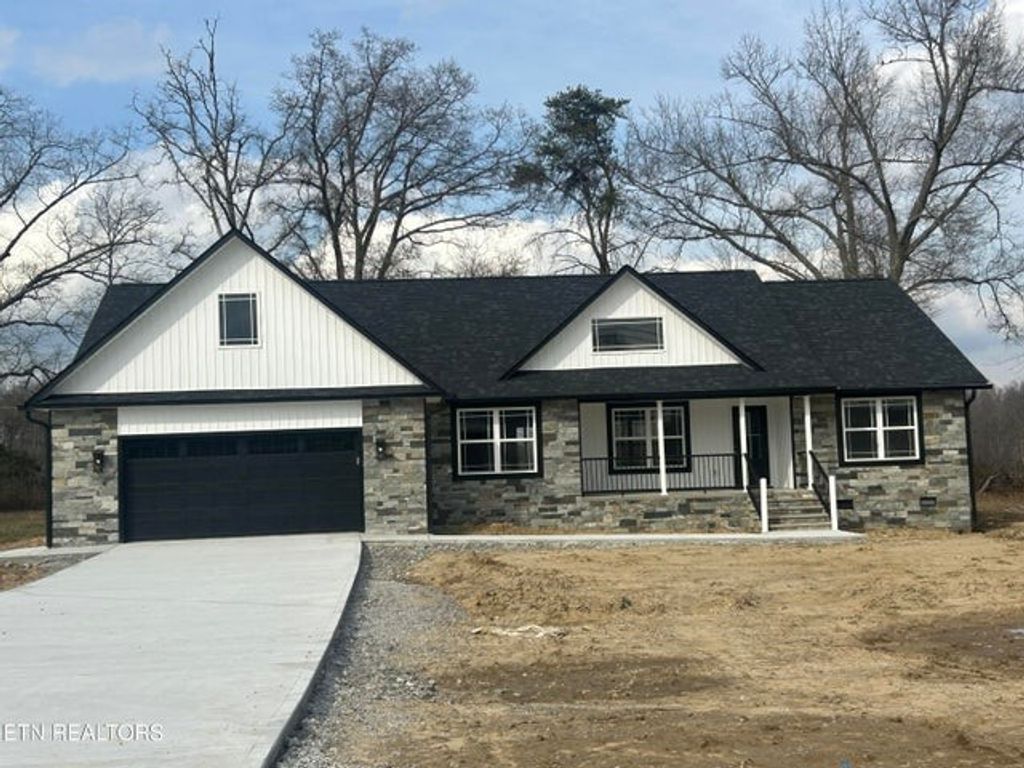 850 Colby Cir, Crossville, TN 38571