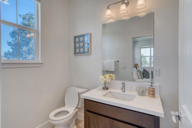 4015 Clydesdale Cmn, Fremont, CA 94555