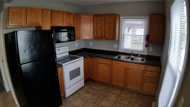 222 5th Avenue SW, Cedar Rapids, IA 52404