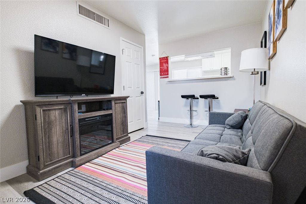7220 Mountain Moss Drive, Las Vegas, NV 89147 — photo 4