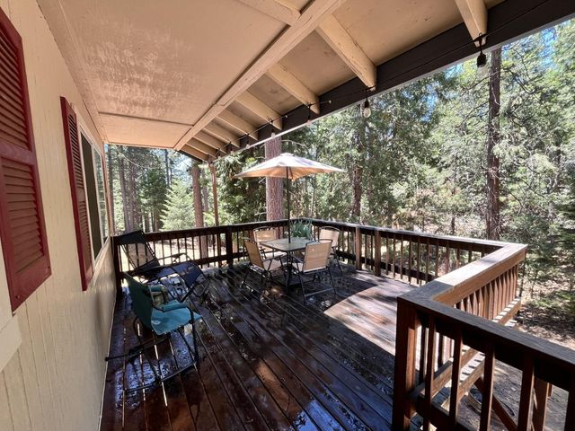 5635 Azalea Cir, Pollock Pines, CA 95726
