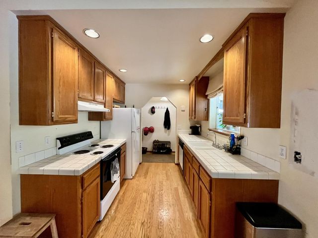 5635 Azalea Cir, Pollock Pines, CA 95726