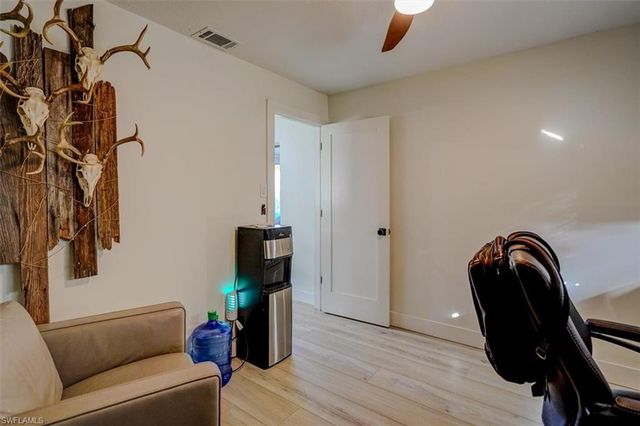 305 SE 14th TER, Cape Coral, FL 33990